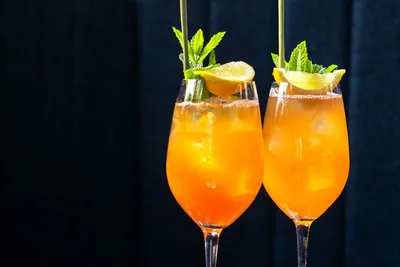 Выпить и не опьянеть: 10 сезонных безалкогольных коктейлей – The City