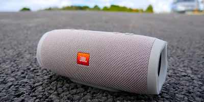 Обзор JBL Charge 3 - купаться разрешено - Super G