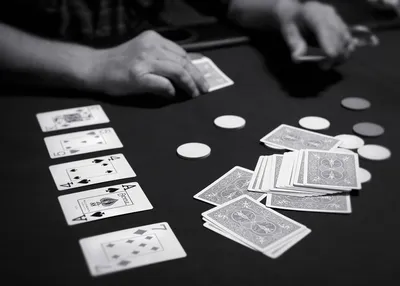 Комбинации в покере по старшинству, фото карточных комбинаций