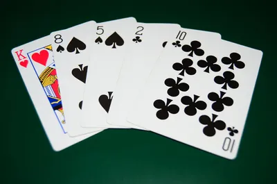 Выигрышные комбинации карт в покере на фоне фишек денег и игры Стоковое  Фото - изображение насчитывающей комбинация, самомоднейше: 197076548