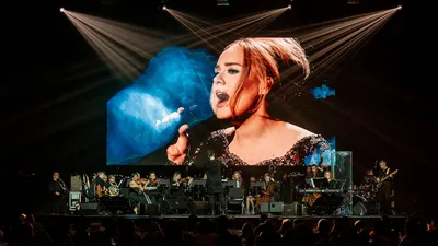 Без песни слов не выкинешь: как прошел 100-й концерт SHAMAN | Статьи |  Известия