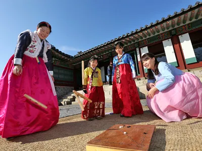 вишни корея новый год корейский персонажей значит с новым годом детей греет  PNG , свинья, план PNG рисунок для бесплатной загрузки
