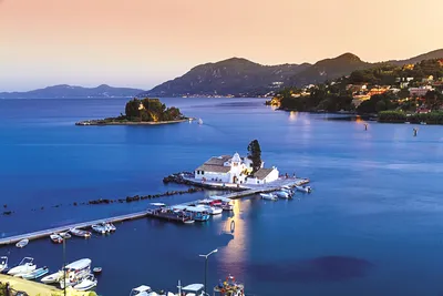 Остров Корфу в Греции редакционное стоковое изображение. изображение  насчитывающей остров - 72295799