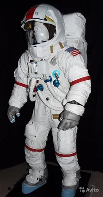 Старый костюм космонавта, редакционное изображение. изображение  насчитывающей скафандр - 168634485