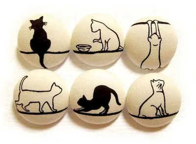 Декор своими руками: котики, нарисованные на морской гальке | Stone art  painting, Painted rock animals, Rock painting designs