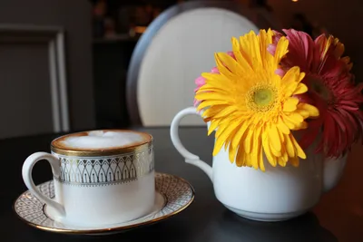 Цветы и кофе: обои с едой, картинки, фото 1600x1200