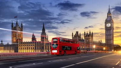 Красивые Восход Солнца На London Eye. Вид С Противоположной Реки Темзы  Фотография, картинки, изображения и сток-фотография без роялти. Image  34225765