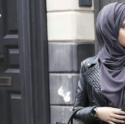 Красивые корейские привлекательные мусульманки в красивом хиджабе с  улыбающимся лицом, ультра реалистичный, 8К - SeaArt AI