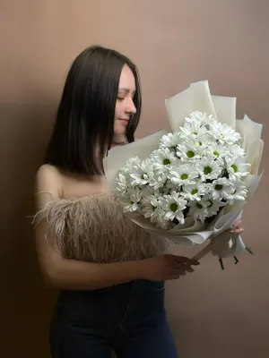 Mama Flowers Доставка цветов Москва - 🌸Красивые цветы - лучший знак  внимания для женщины. Иногда они могут быть самостоятельным подарком,  иногда дополнением к чему - либо: парфюм, напитки или сладости... Всё  зависит
