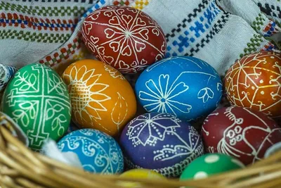 Как красиво красить яйца к Пасхе? Пошаговый мастер-класс - 11.04.2023,  Sputnik Грузия