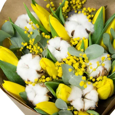 Желтые тюльпаны с мимозой - 31 шт. за 9 490 руб. | Бесплатная доставка  цветов по Москве
