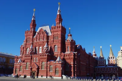Посещение интерактивного музея на Красной площади, посвящённого истории  обороны Москвы • Президент России