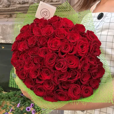 Красные розы в коробке (M) 49 роз - купить в интернет-магазине Rosa Grand