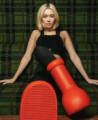Красные кроссовки New Balance - купить в официальном интернет-магазине  NewBalance.ru