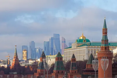 Московский Кремль на красной площади летом России Стоковое Изображение -  изображение насчитывающей кремль, европа: 198662189