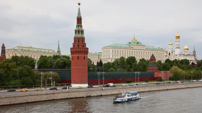 Московский Кремль с гидом-историком 🗺️. Экскурсия по башням и стенам Кремля  и на его территории: залы, музеи, соборы, Оружейная палата, Царь-пушка и  Царь-колокол в 2024 году 🧭. Билеты от 4000 руб. Студентам