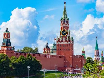 Под проект снесли две башни Кремля». Как невероятные задумки архитекторов  могли изменить Москву? - Мослента