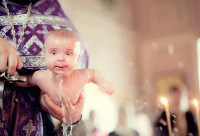 Крещение ребенка в Донском монастыре