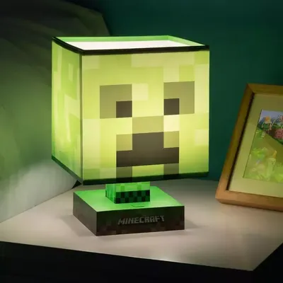 Фанат показал, как мог бы выглядеть крипер из Minecraft в реальной жизни.  Он даже создал фигурку