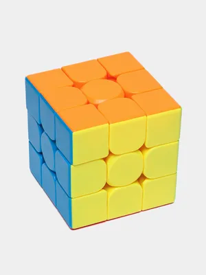 Кубик Рубика 3 цветных изоляции на белом фоне Редакционное Изображение -  изображение насчитывающей спок, релаксация: 166585035