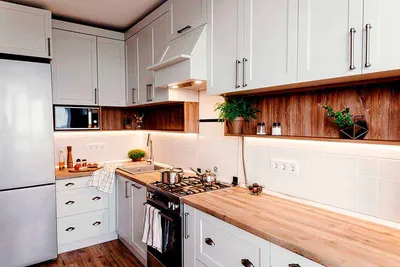 Купите кухонный гарнитур «Модерн» из МДФ от производителя «Кухни Биограф».  Современные кухонная мебель эконом-класса.