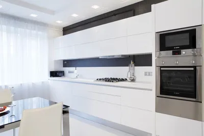 Минималистичная угловая кухня | Кухня в стиле минимализм, Белая кухня, Кухня  в белых тонах