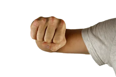 Кулак на белом фоне, сильный кулак на белом фоне Стоковое Фото -  изображение насчитывающей драка, кладя: 160981878