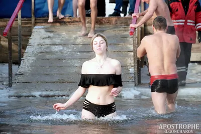 25 лучших девушек, купающихся на Крещение - ЯПлакалъ