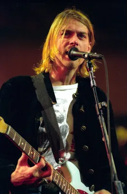 Путь Курта Кобейна: как сломанное детство лидера Nirvana определило успех  группы