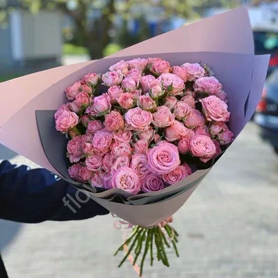 1️⃣ Букет из 10 кустовых роз – заказать с доставкой в Алматы