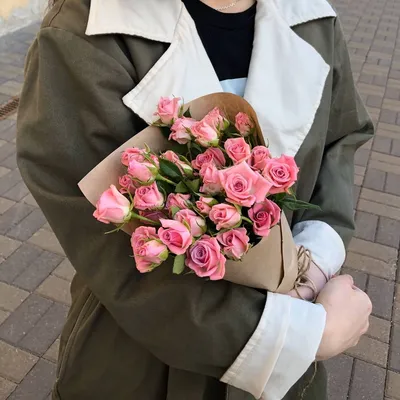 Купить букет цветов Розовые кустовые розы (Роза кустовая) с доставкой по  Москве | цены от СтудиоФлористик