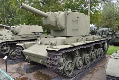File:Kliment Voroshilov KV-2 (s-n 4744) - Central Armed Forces Museum,  Moscow (27083660079).jpg - Wikimedia Commons