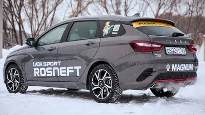 АвтоВАЗ показал прототип «заряженного» универсала Lada Vesta SW Sport –  Коммерсантъ