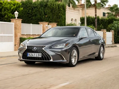 Lexus представил новое поколение кроссовера RX: фото салона, информация ::  Autonews