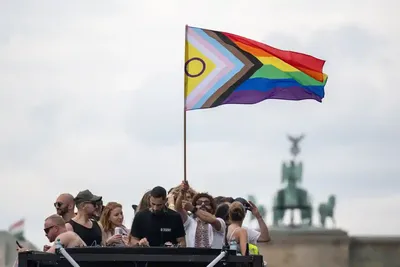 В Киеве пытались сорвать съезд лесбиянок | Euronews