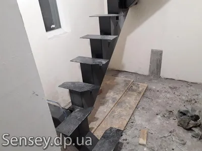 Лестница на второй этаж в Шипуново