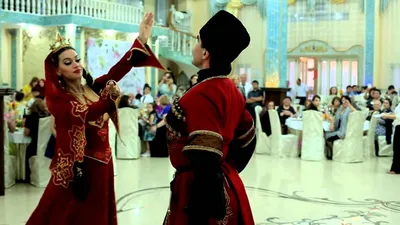 Кавказский танец \"Лезгинка\"