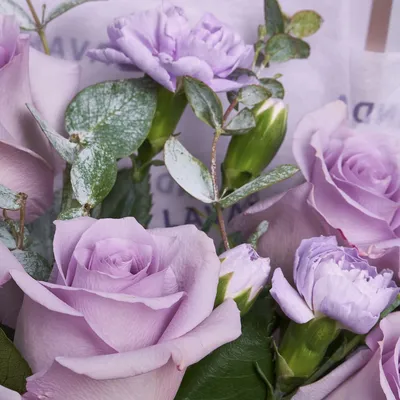 Лиловый букет с пионовидными розами | доставка по Москве и области