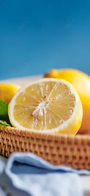 Скачать обои Lemon, Вода, Брызги, Желтый, Фон, Лимон, Цитрус в разрешении  1440x2560 на рабочий стол
