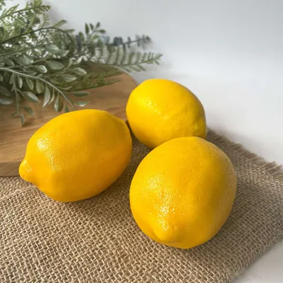 Лимоны оранжевые 3 шт. Узбекистан купить по доступным ценам в Москве |  Фермерский интернет-магазин «Едим Своё»