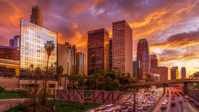 Обои на рабочий стол Небоскребы Лос-Анджелеса / Los Angeles на фоне  вечернего неба, США / USA, обои для рабочего стола, скачать обои, обои  бесплатно