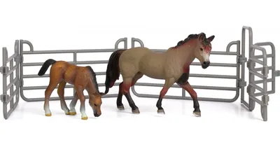 Бегущие лошадь с жеребёнком в поле - обои на рабочий стол