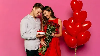 https://echonedeli.ru/social/prazdniki/3263-samyj-romantichnyj-prazdnik-den-vseh-vljublennyh-14-fevralja-trogatelnye-otkrytki-i-krasivye-stihi-dlja-ljubimyh.html