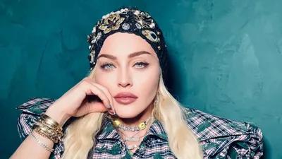 Мадонна подняла украинский флаг на концерте в Лондоне - видео - Showbiz
