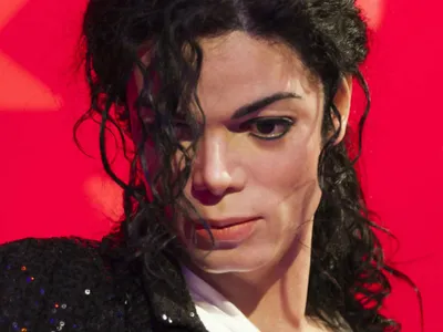 Бывшая жена Майкла Джексона частично признала вину в его смерти – K-News