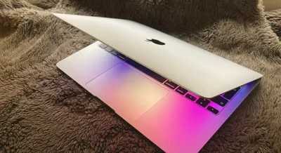 В сети появились обои нового MacBook Pro 13 | Канобу