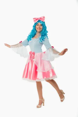 Girl dressed as Malvina editorial stock photo. Image of costume - 145372908