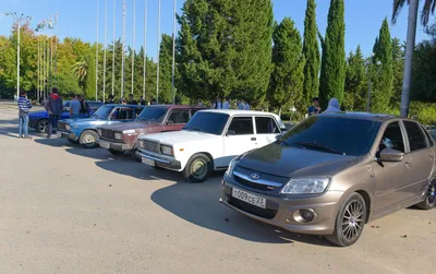 ГИБДД остановили 9 тачек»: несмотря ни на что, в Сызрани прошла сходка  владельцев заниженных авто | маленькая Сызрань
