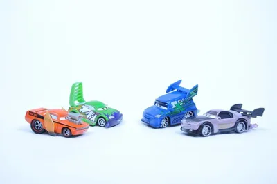 Базовые машинки Тачки 2 (Мэтр, Холли) (Cars2) (Арт.0506Y), Hotwheels  (Хотвилс) - (Mattel) , Игрушка для мальчиков - Игрушки для мальчиков -  интернет-магазин детских игрушек Сорока-Белобока г. Екатеринбург