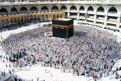 Кааба В Мекке Мусульман Молиться Вместе В Священной Место — стоковые  фотографии и другие картинки Мекка - iStock